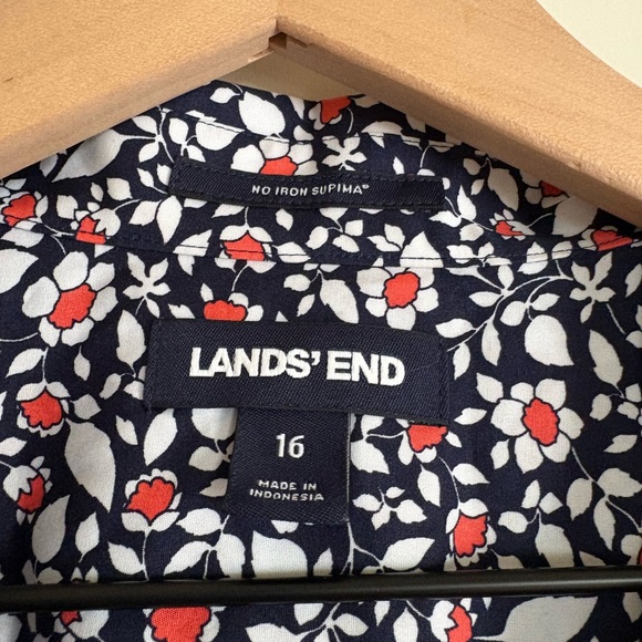 Lands End Women’s Floral Button Down - Picture 4 of 5